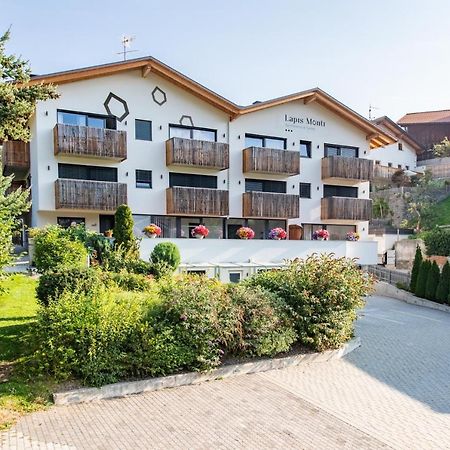 Lapis Monti - Apartments & Suites Burgusio Eksteriør billede