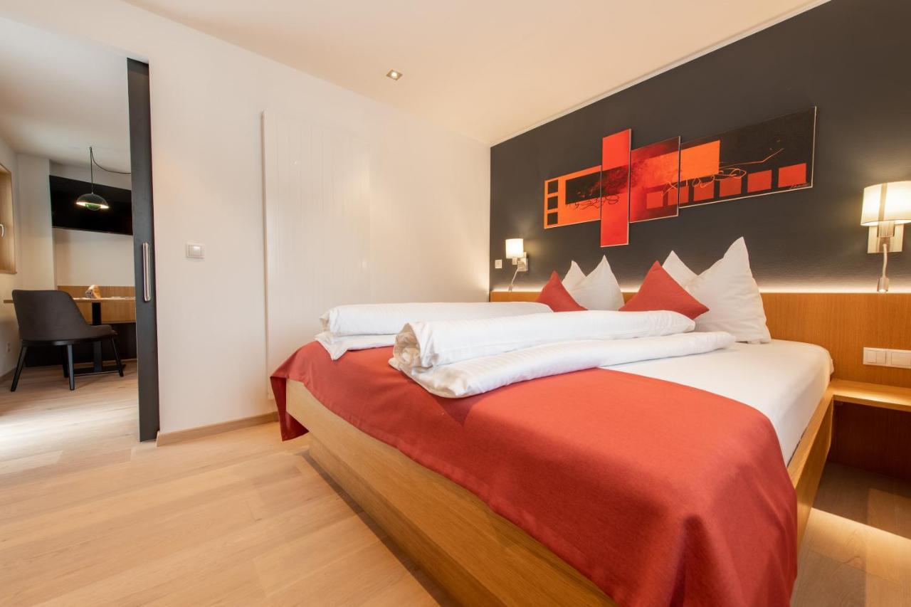 Lapis Monti - Apartments & Suites Burgusio Eksteriør billede