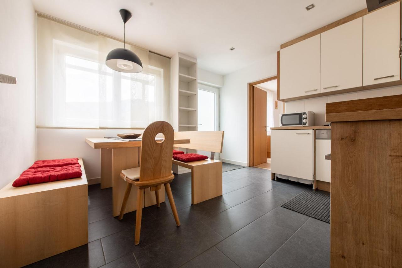Lapis Monti - Apartments & Suites Burgusio Eksteriør billede