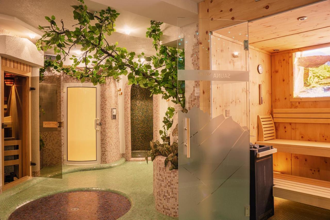 Lapis Monti - Apartments & Suites Burgusio Eksteriør billede